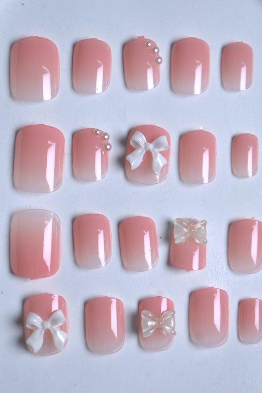 Adorable Bow & Pearl Embellished False Nails