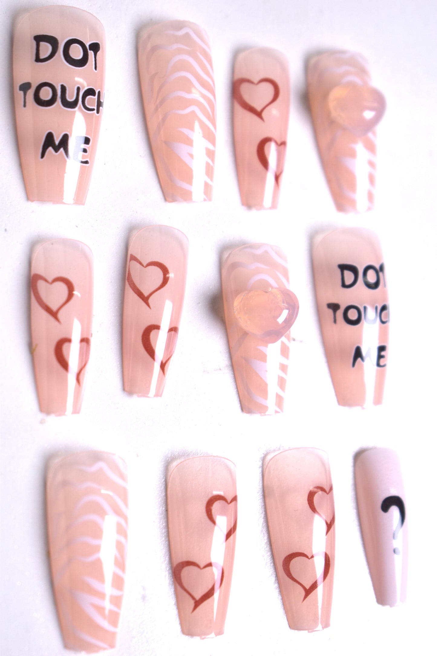 Effortless Chic with Our "Love Notes" Press-on Nail Set