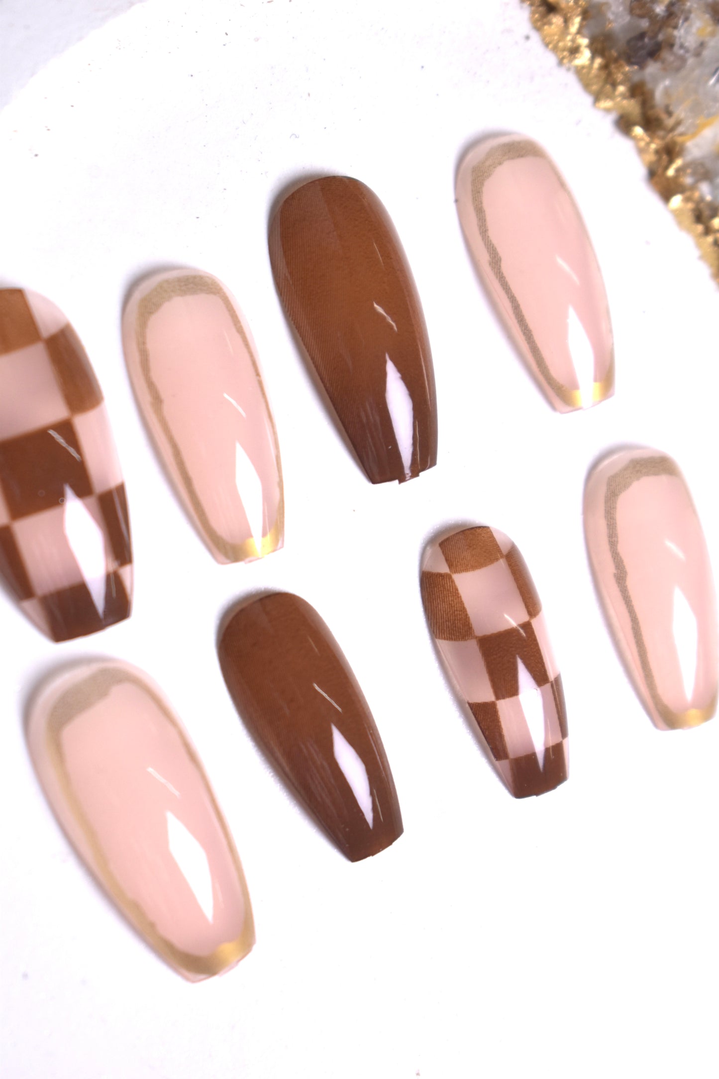 Chic Brown & Beige Checkered Press-on Nails
